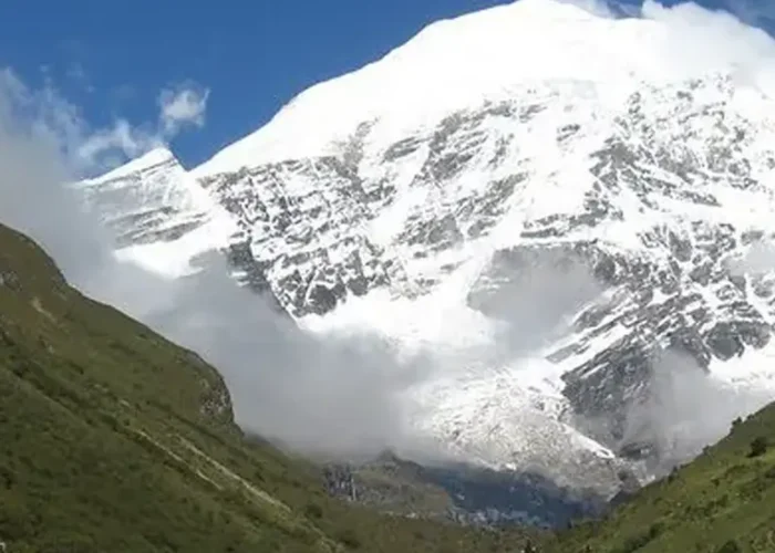 Jomolhari Circuit Trek